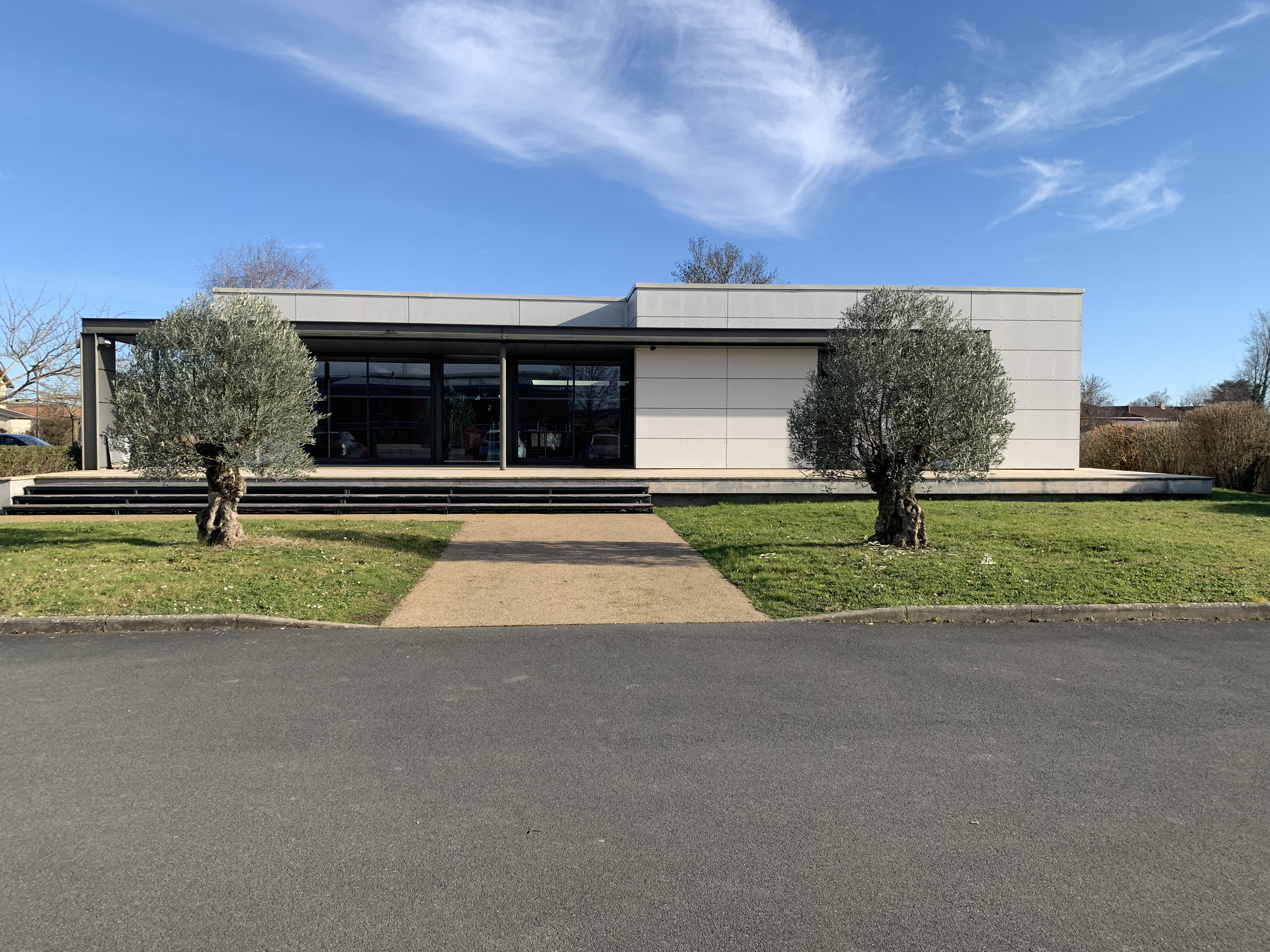 espace coworking, macon, salle de réunion, bureau fermé, bureau en open-space, séminaire, salle de formation, centre d'affaires